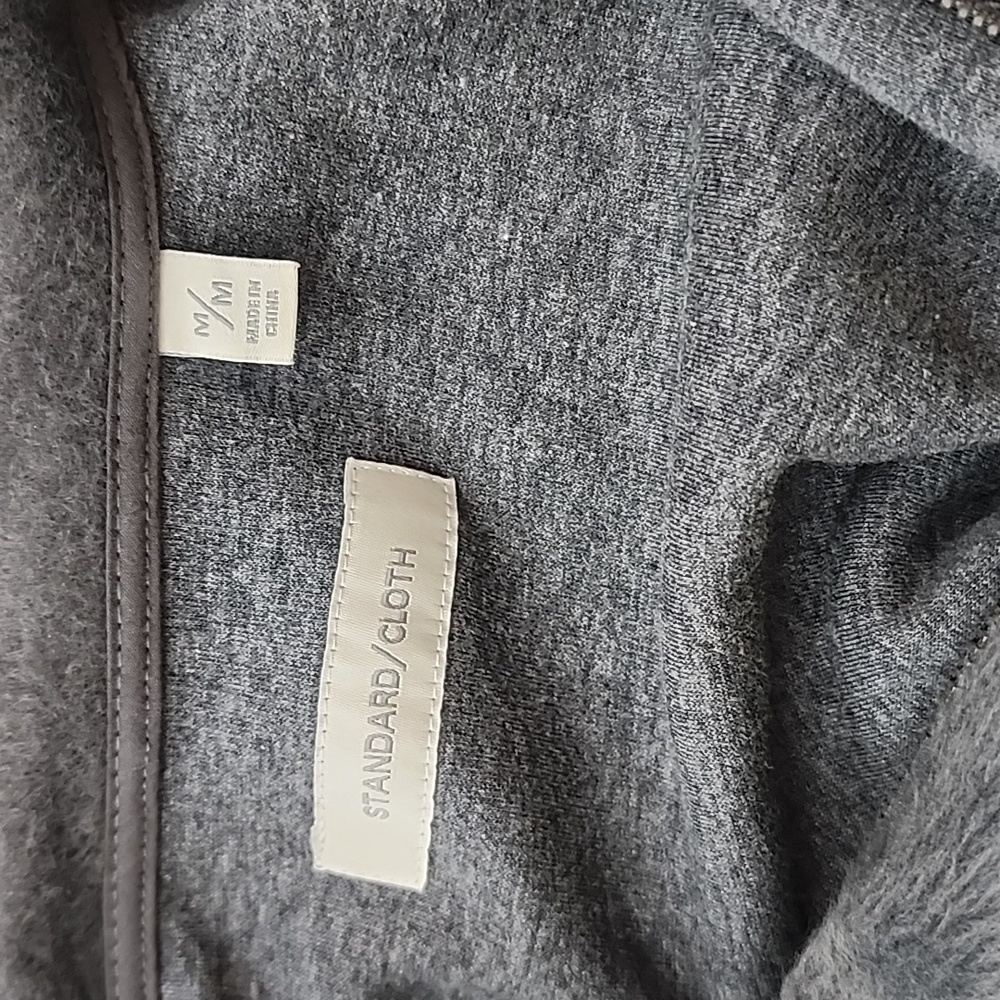 Urban Outfitters Standard Cloth Dark Gray Fleece Zip-Up Sweater Size M - Picture 3 of 8